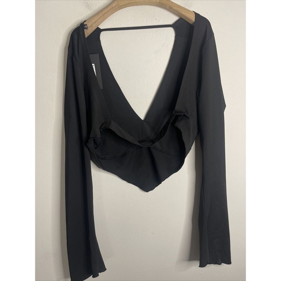 Fashion Nova Size 1X Desert Destination Satin Handkerchief Top Black Size 1X - Picture 4 of 5